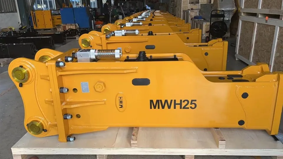 product-1-1 DongQiang Hydraulic Rock Breaker DQ81 for 19~25 Tons Excavator