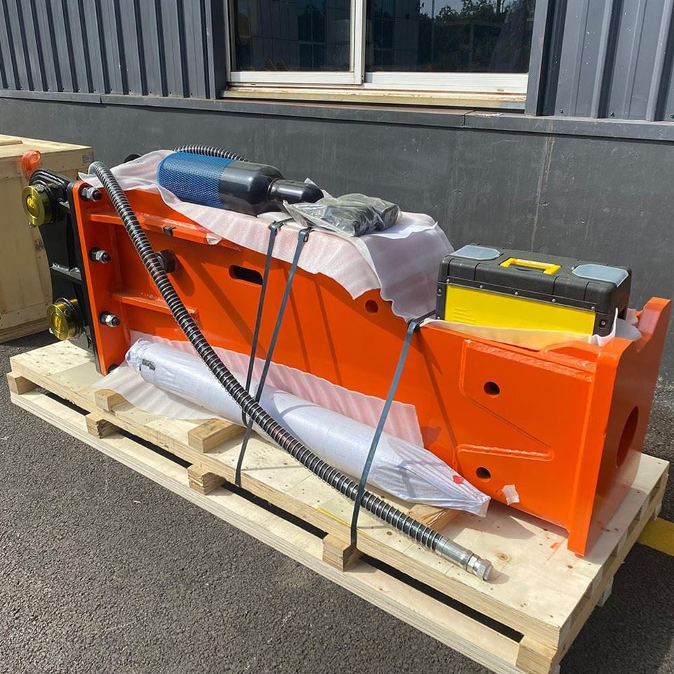 Seriers Hydraulic Rock Splitt Breaker Hammer Impact Resistance For Tough Jobs The Directional Valve Is Highly Responsive And Has A High Impact Frequency factory